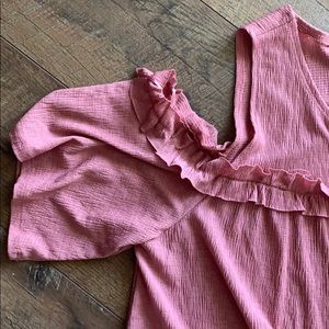 LC Lauren Conrad Tops - LC Lauren Conrad Cold Shoulder Tee Size XXL - EUC LC Lauren Conrad Tops - LC Lauren Conrad Cold Shoulder Tee Size XXL - EUC